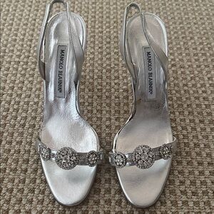 NWT Vintage 3 1/2” Manolo Blahnik Metallic Silver Sandals with Rhinestones